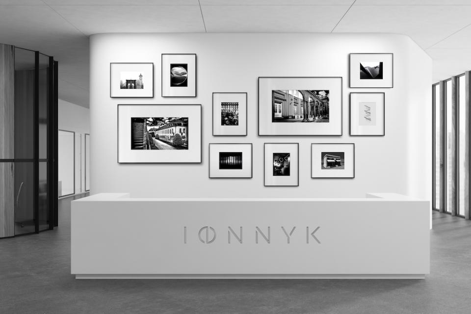IONNYK digital frames collection